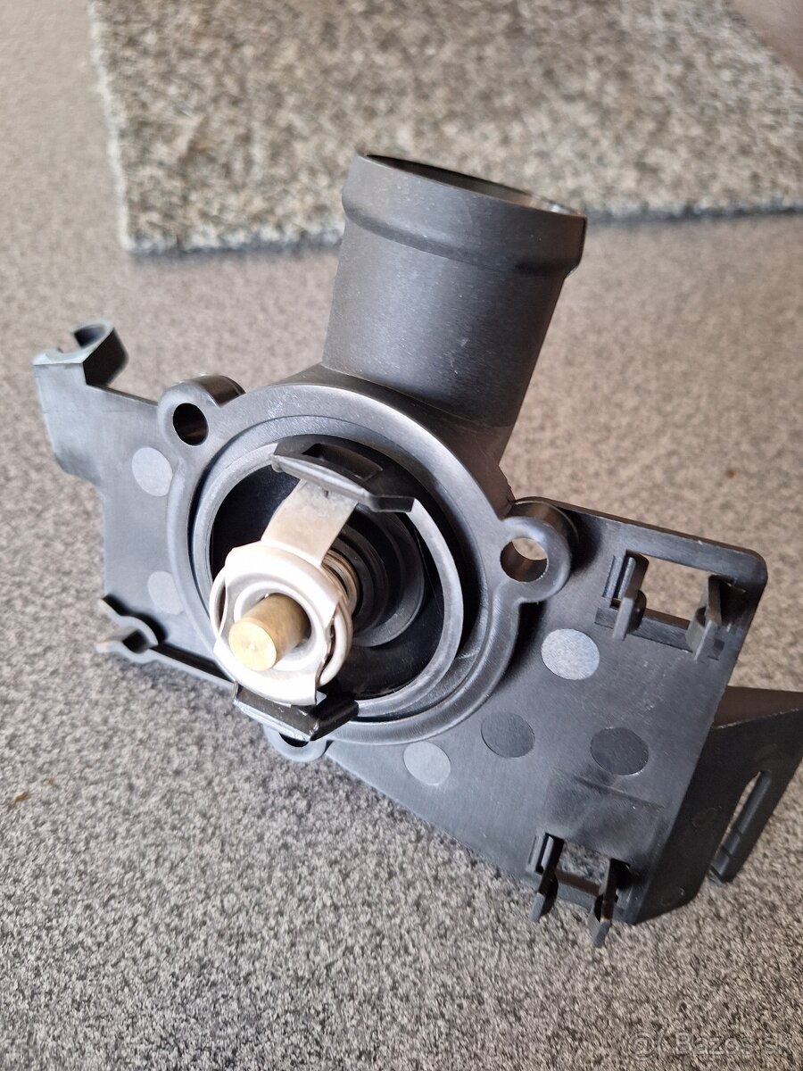 Felicia svetlá, termostat, vod.čerpadlo, pr.nárazník - 3