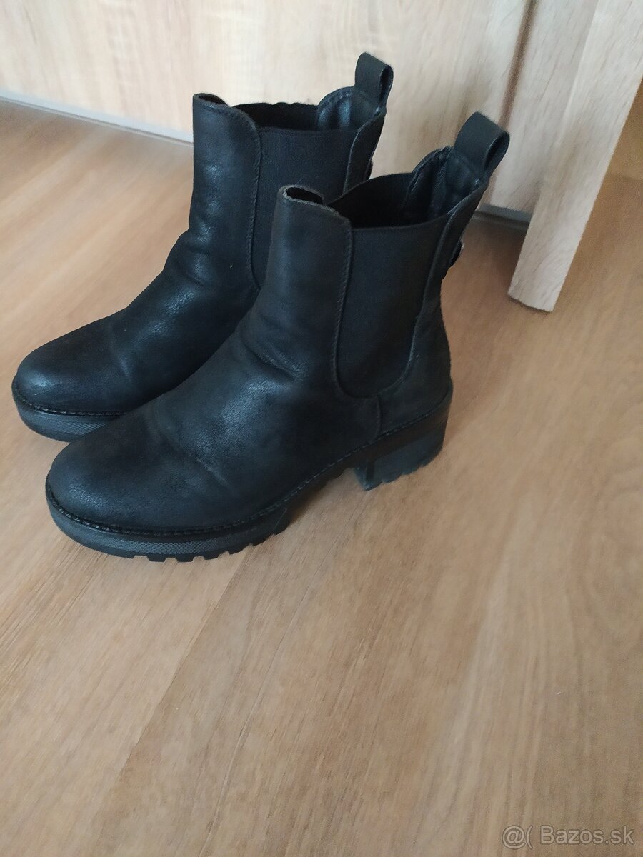 Dámske čierne topánky. - 3