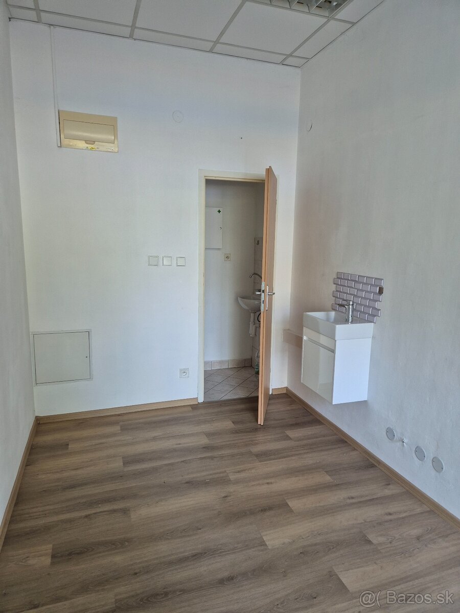 Obchodný priestor na prenájom v Ružinove na Tomášikovej ul. - 3