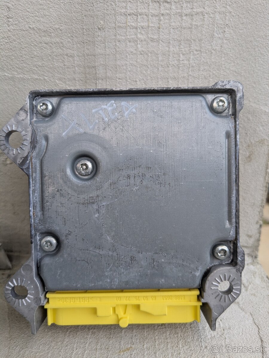 Riadiaca jednotka airbagov - 3