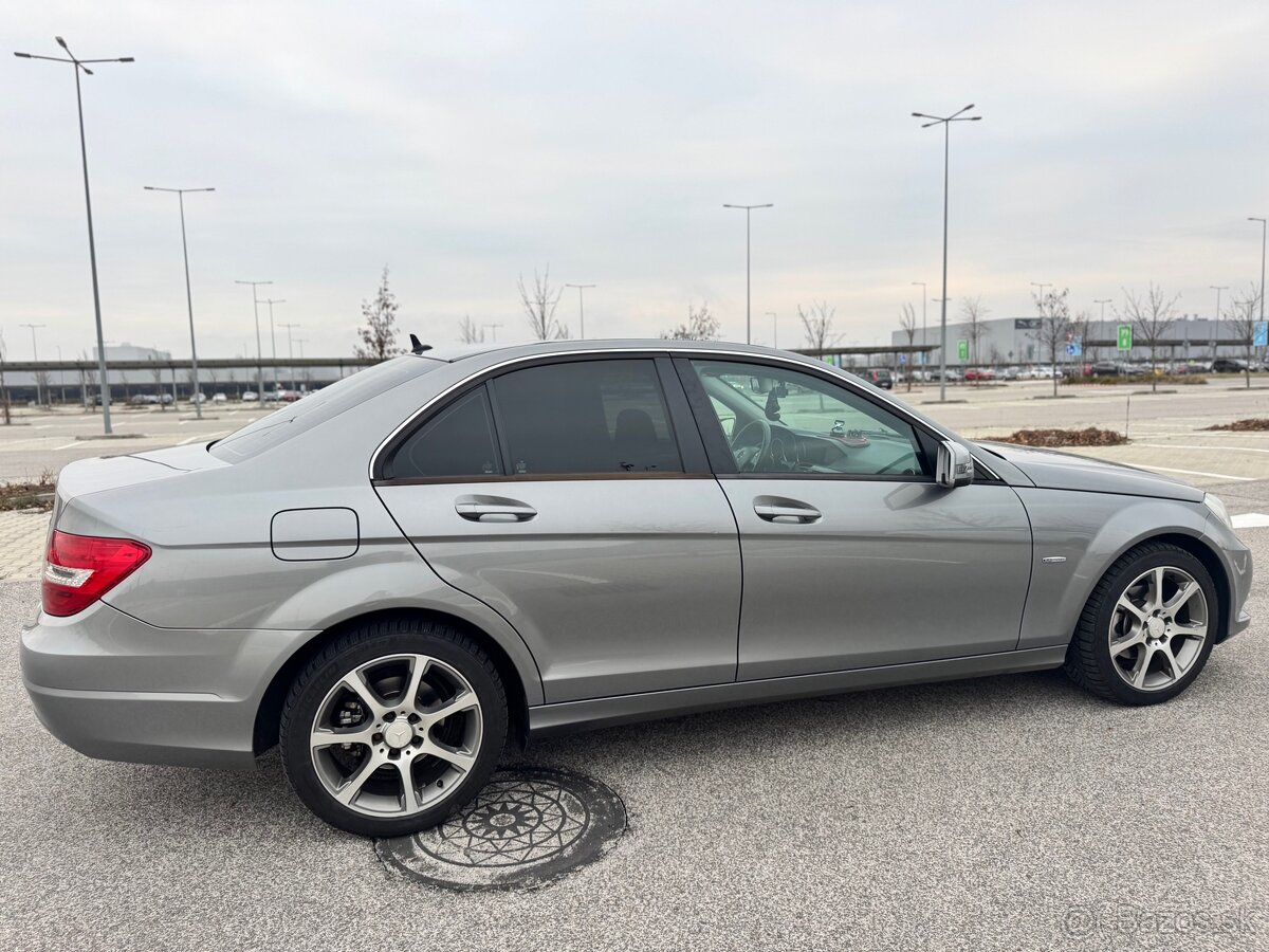 Mercedes-Benz C class W204 - 3