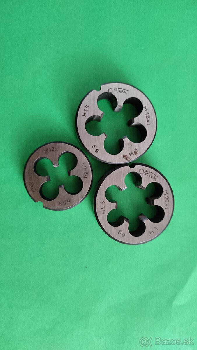 Očká a závitníky. - 3