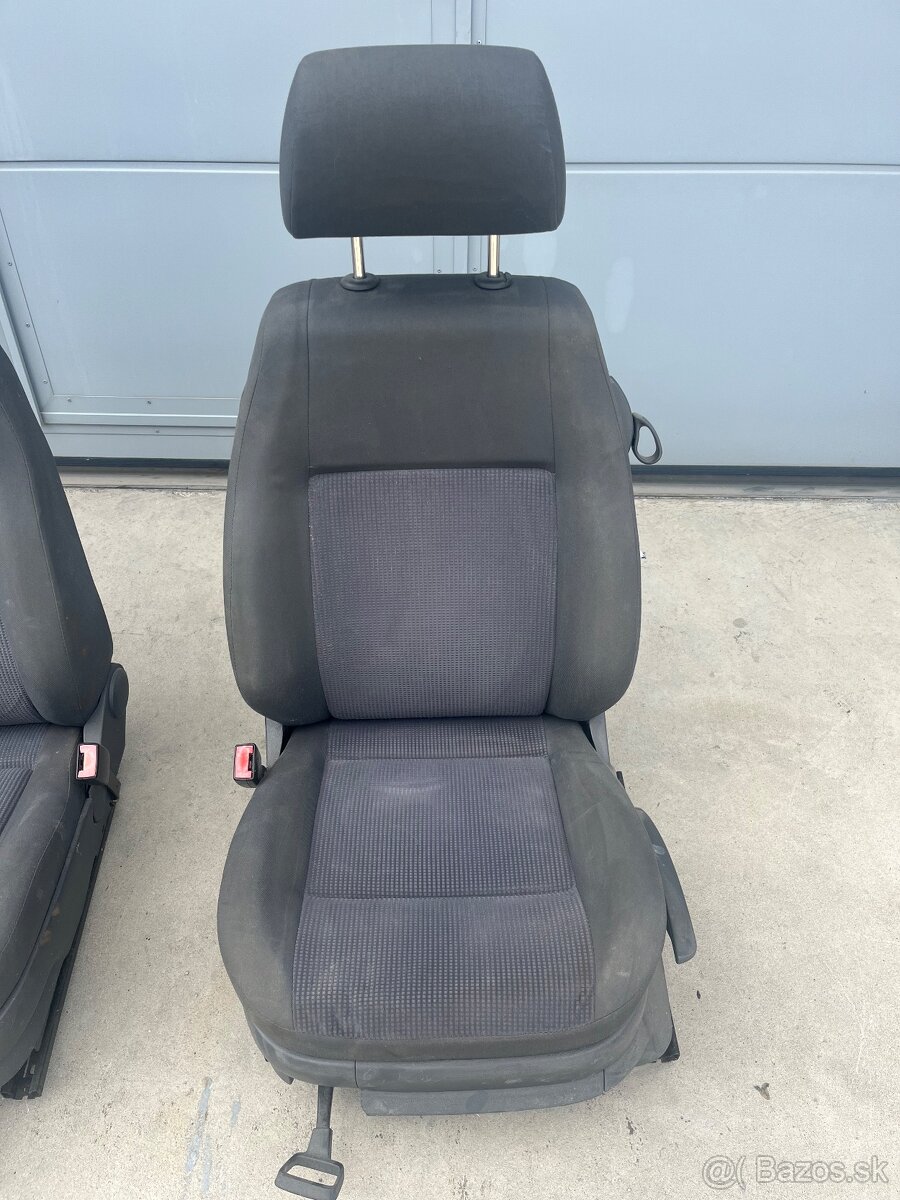 Predné sedadla VW Polo - 3