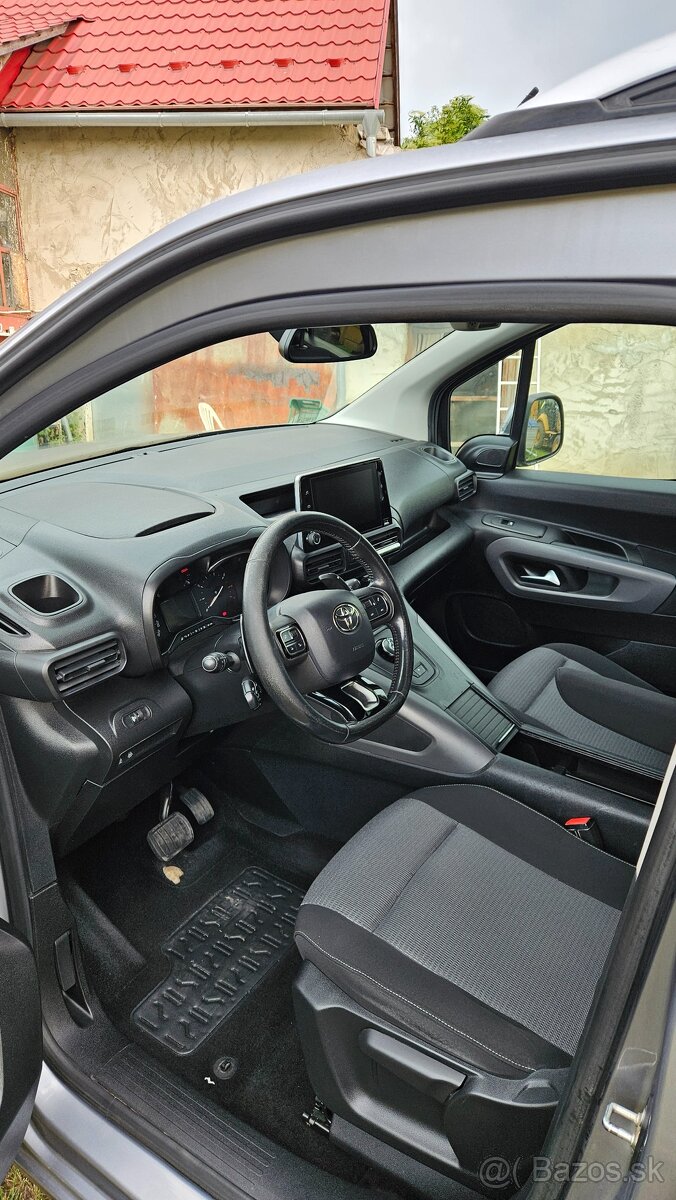 Toyota Pro Ace City Verso - 3