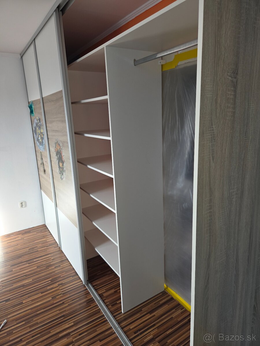 Vstavaná skriňa - 3