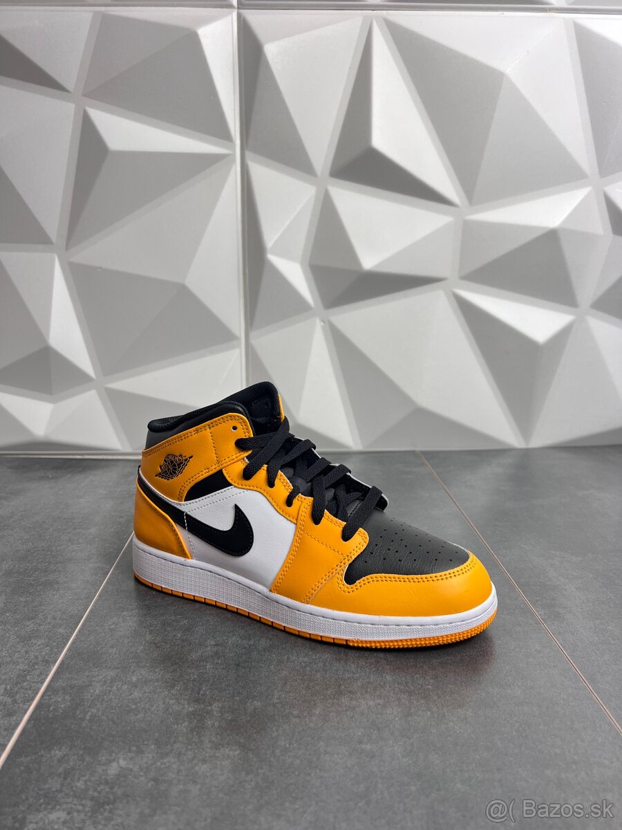 Nike Air Jordan 1 Mid Taxi - 3