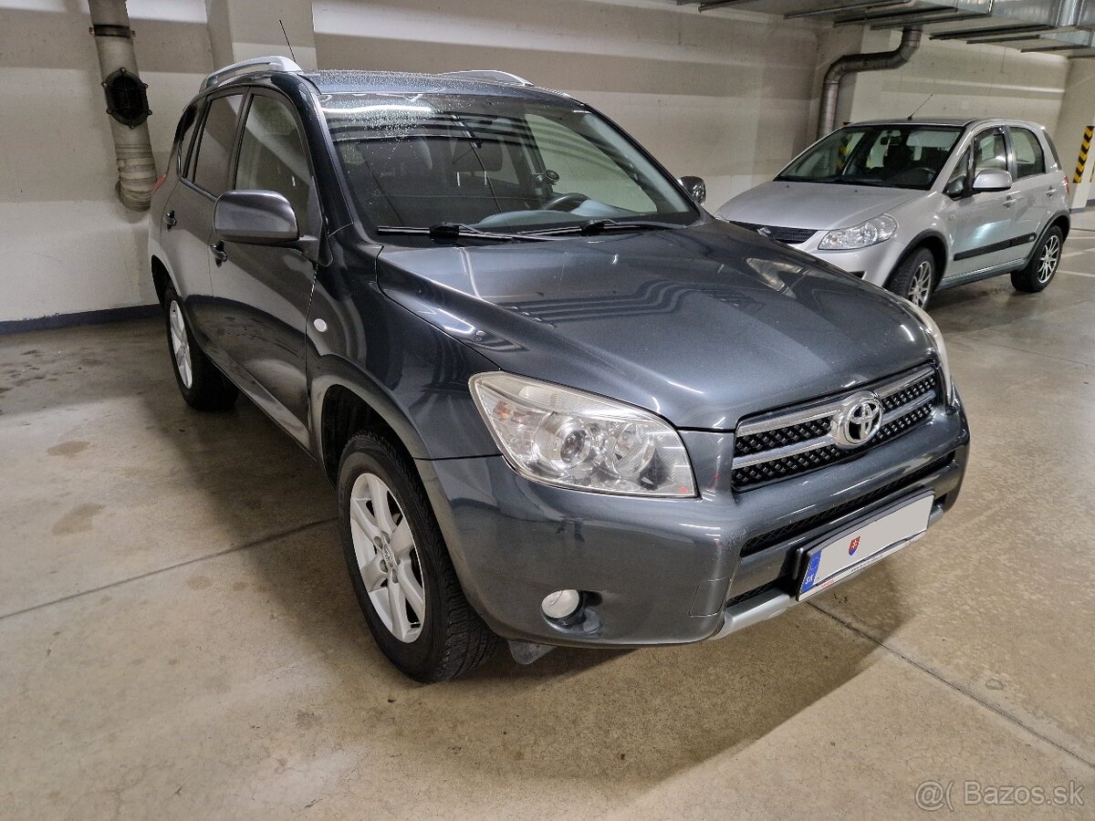 Rav4 8x kolesá 2.0 benzín 112kW 4x4 AWD - 3