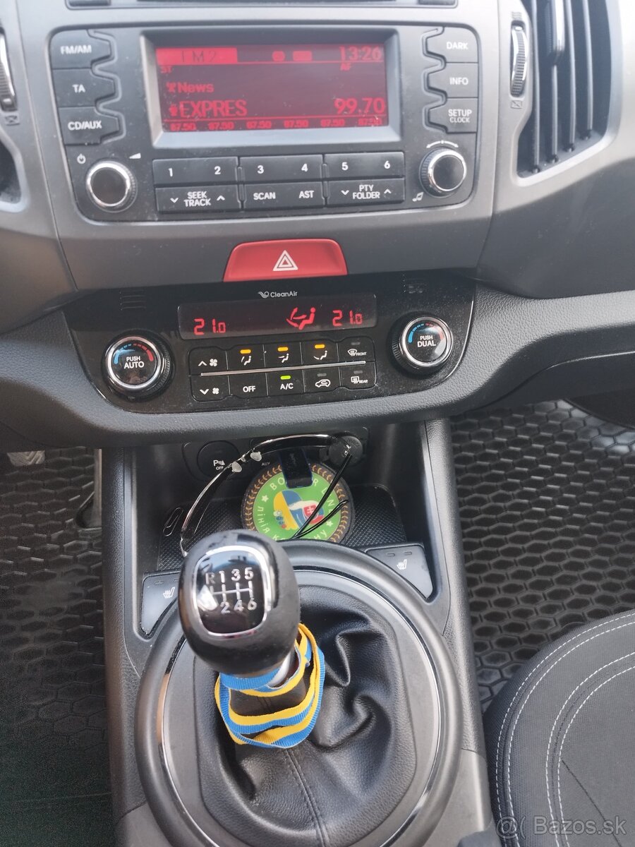 KIA SPORTAGE 2.0 CRDI 4x4 100 kw - 3