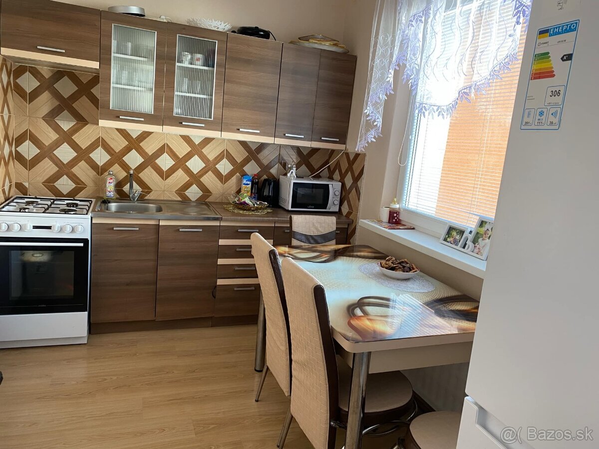 3izbovy byt s balkónom - 3