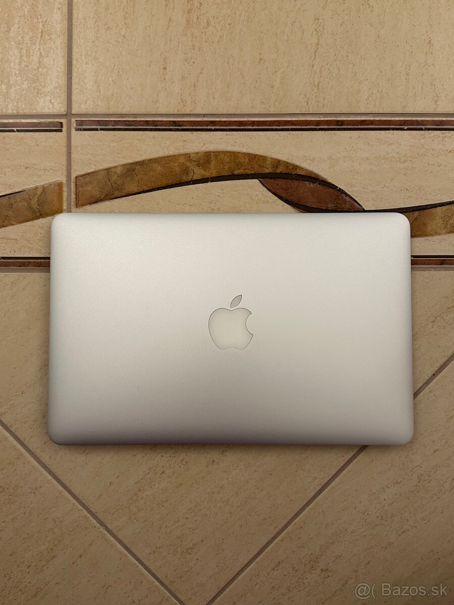 Apple MacBook Air 11- palcový TOP stav - 3
