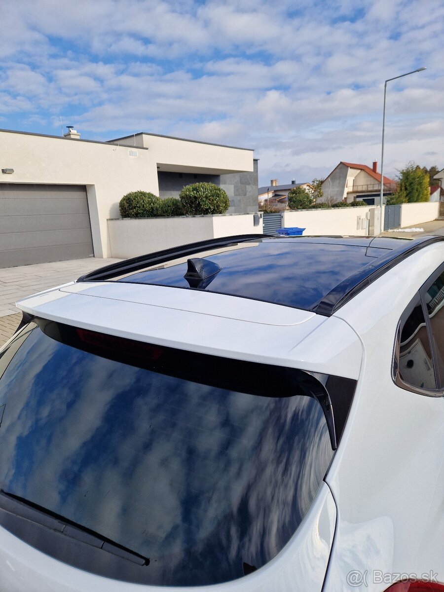 HYUNDAI TUCSON 2.0 CRDI 4×4 PANORAMA - 3