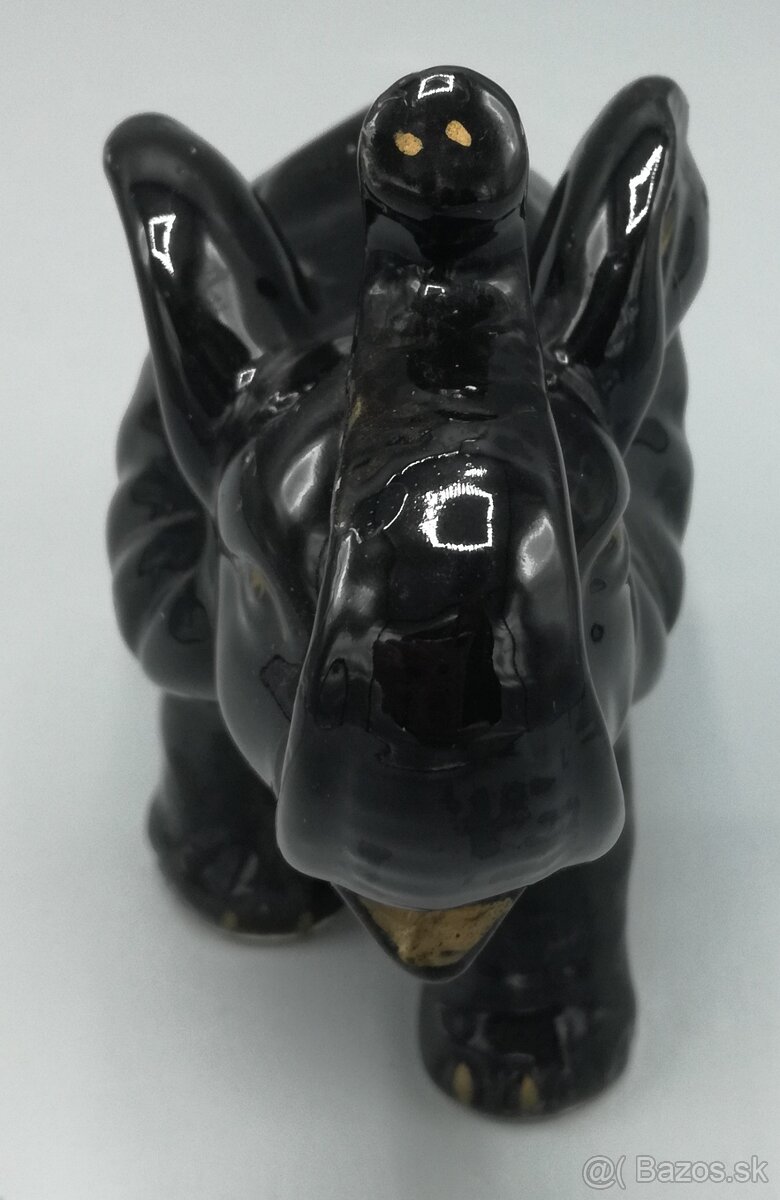 Pozdišovce, čierny slon, keramika - 3