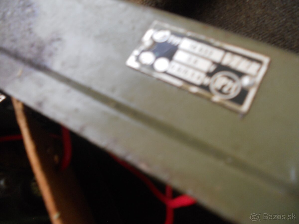 vojenske svietidlo - 3