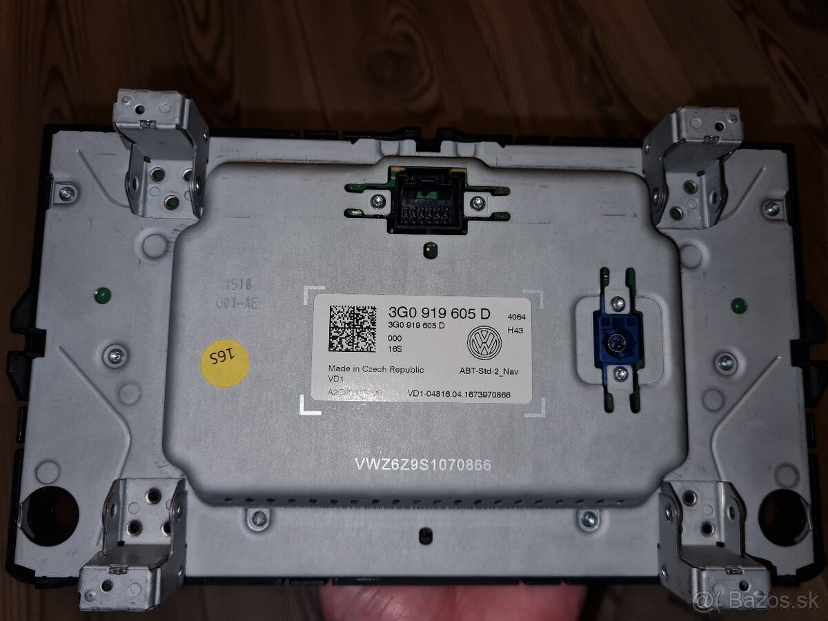 Predám display na vw mib radio discover 6,5" - 3