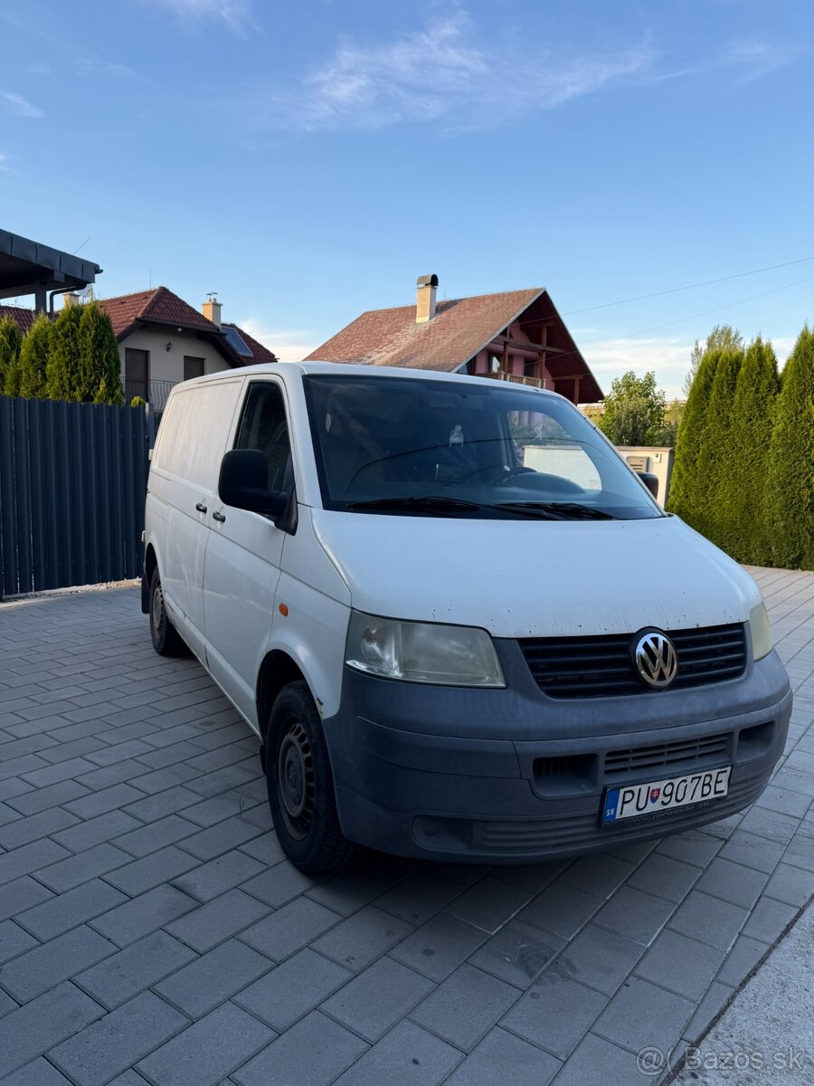 Predám VW Transporter T5 r.v.:2007 - 3