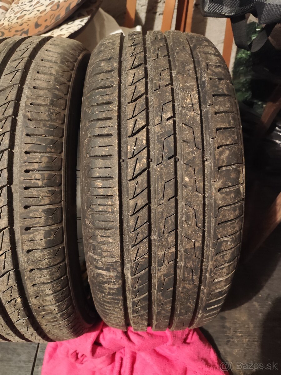 Predám 2 pneumatiky 215-50R17 - 3