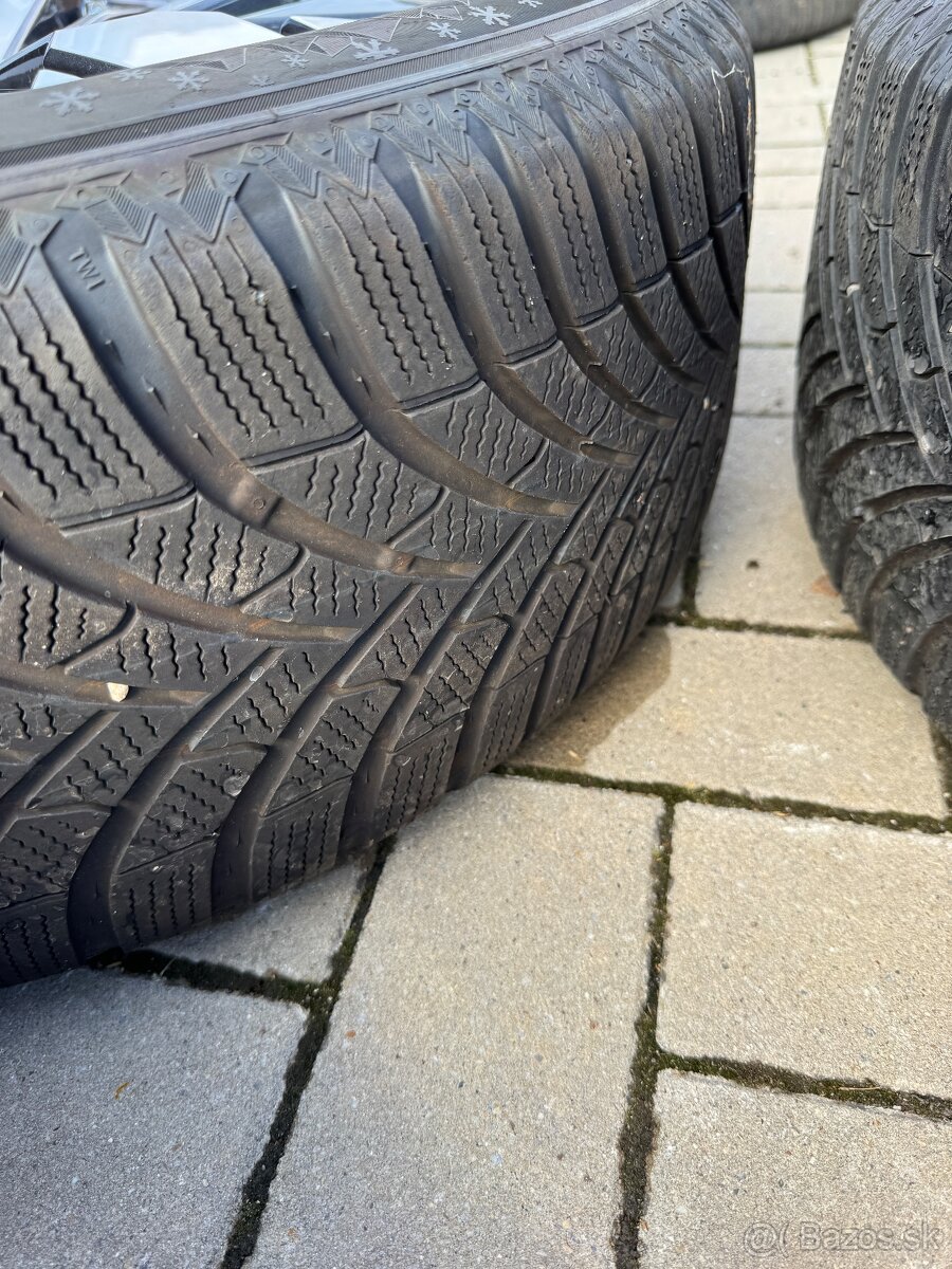 Peugeot 3008 225/55R18 - 3