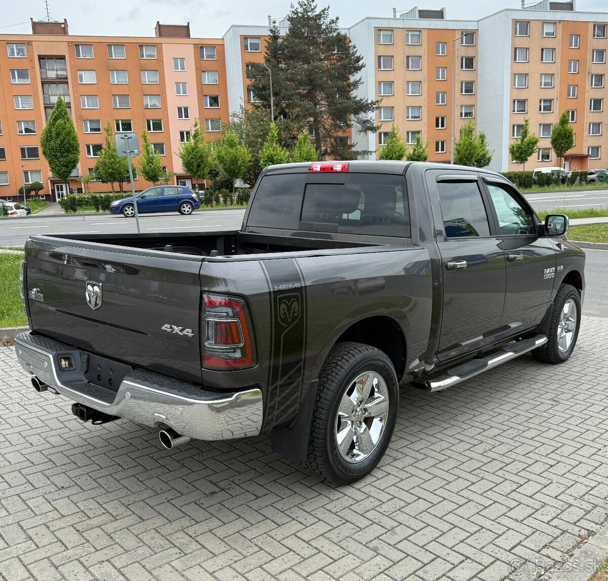 DODGE RAM 1500 5.7 HEMI—2018—4x4—TAŽNÉ 3.5t—159.000km