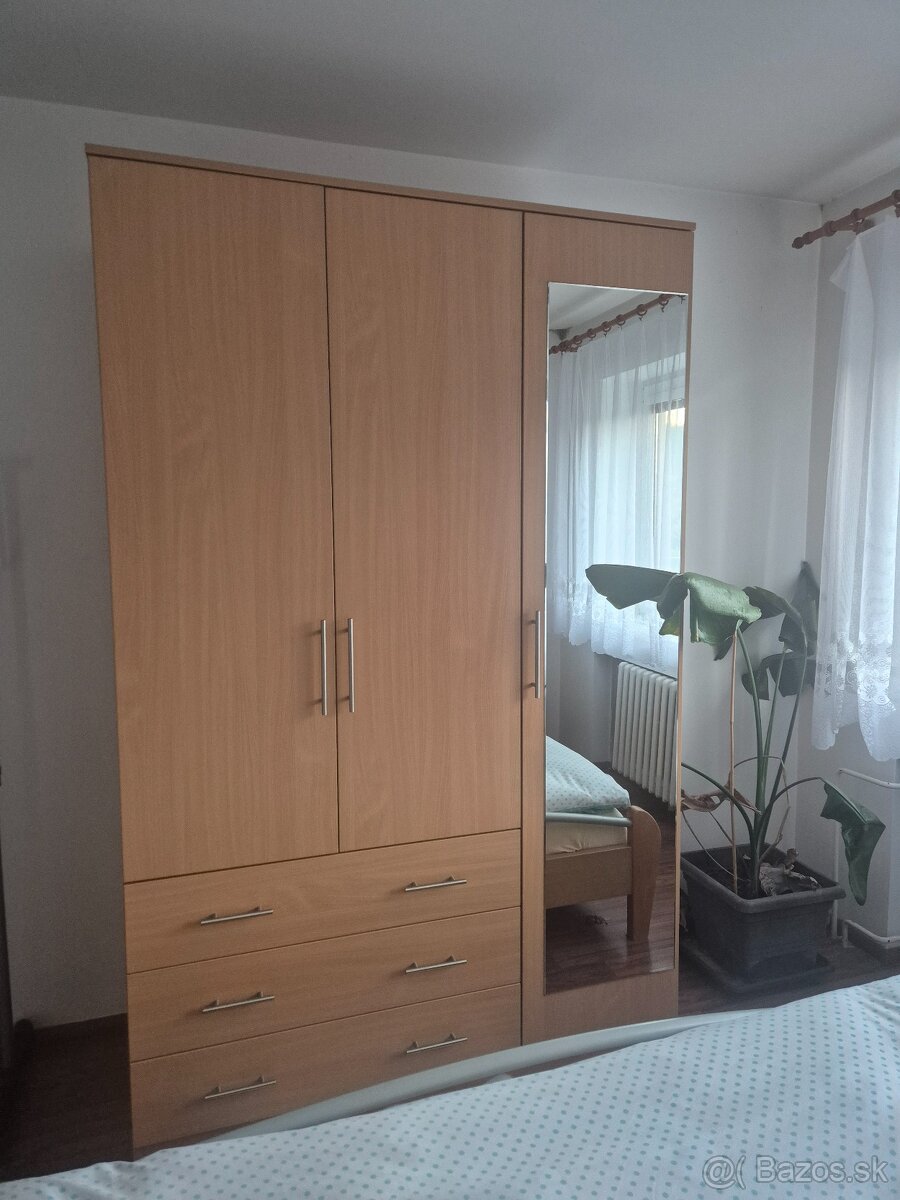 Predám skriňu a posteľ - 3