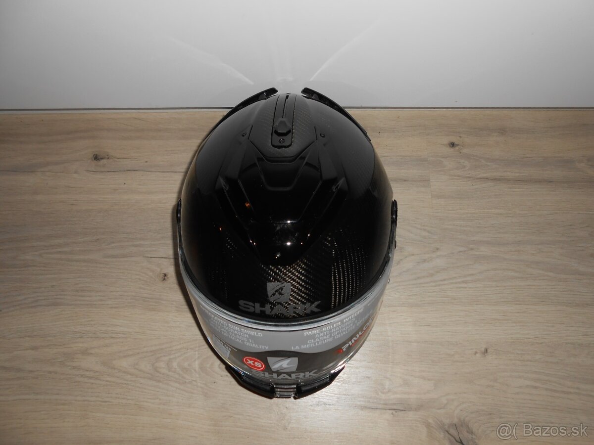 Predam krasnu novu karbonovu moto prilbu znacky SHARK SPARTA - 3