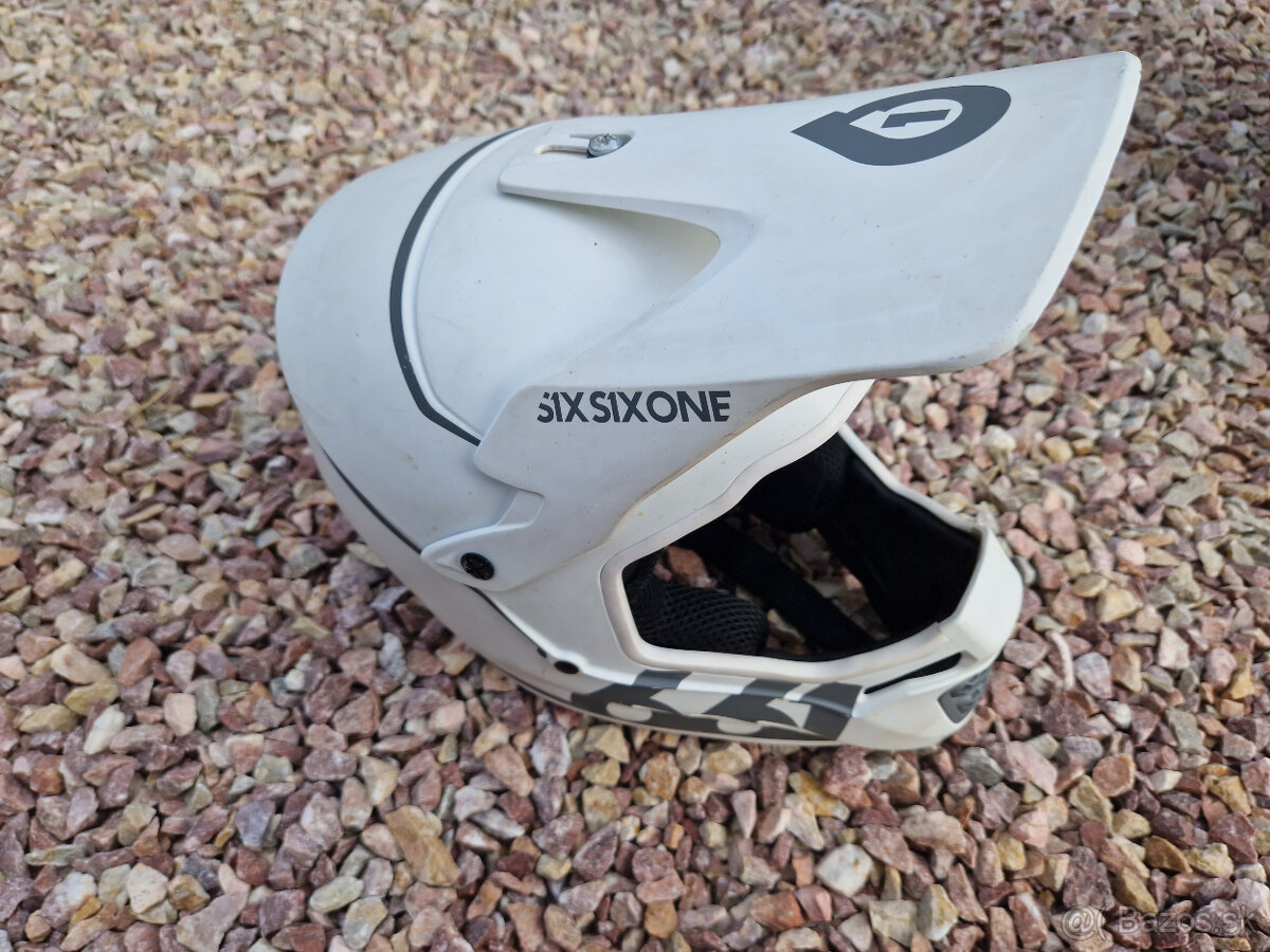 detska integralna prilba - 3