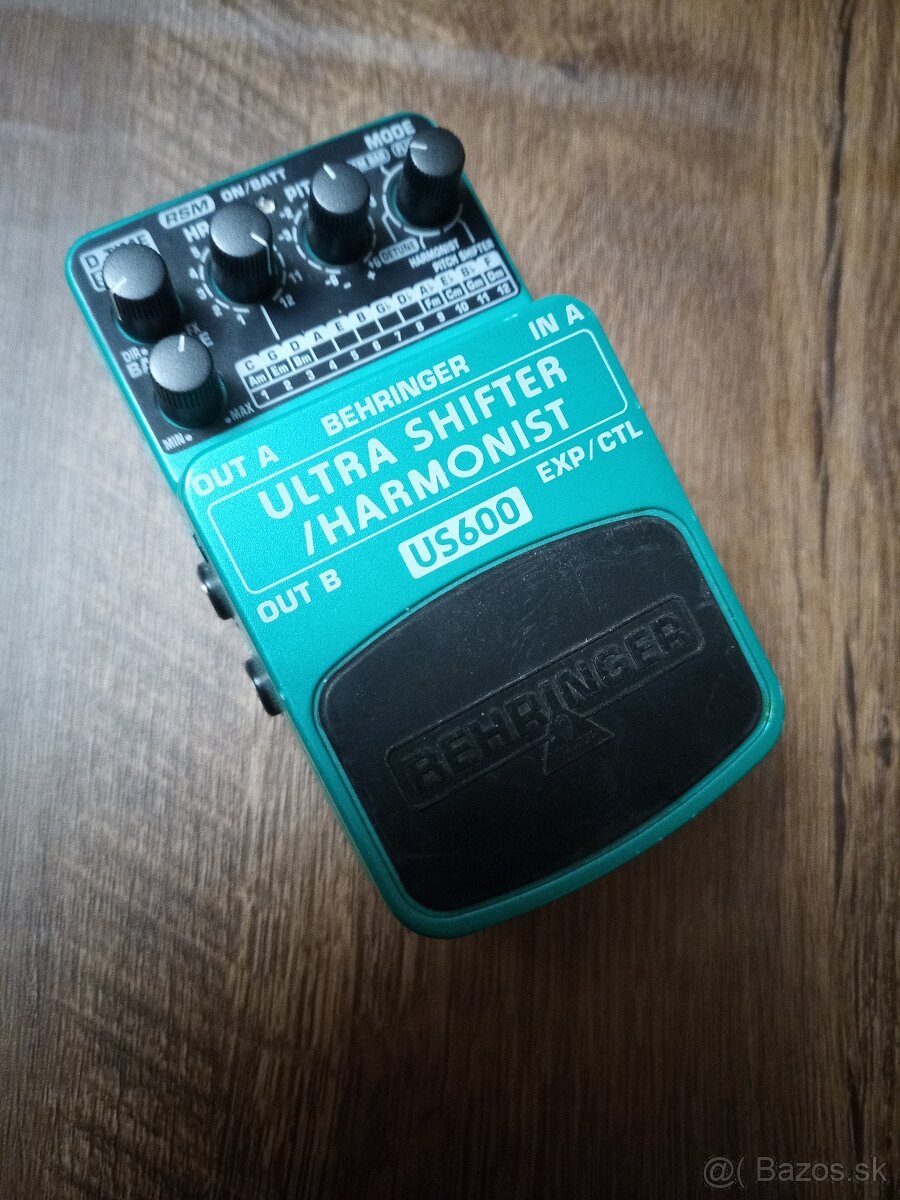 Efekty Behringer UT100 a US600 - 3