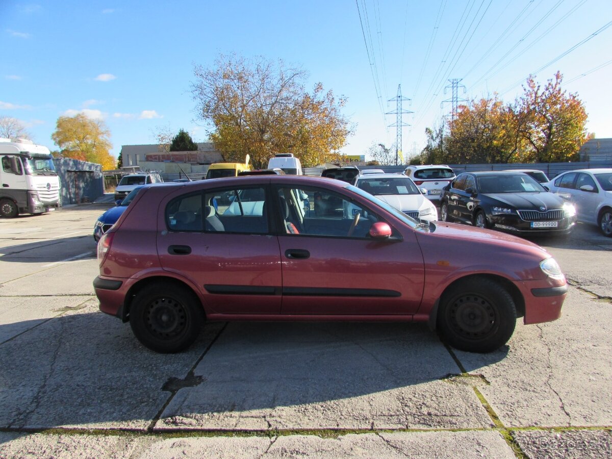 Nissan Almera 1.8 Comfort CVT - 3