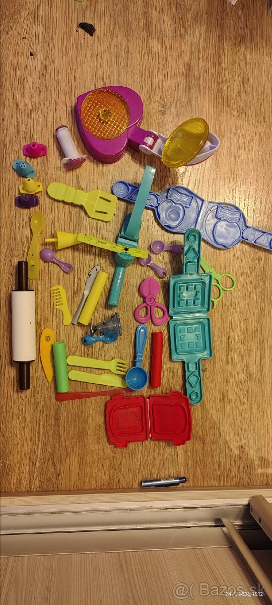 Mix hračiek + formičky na plastelínu - 3