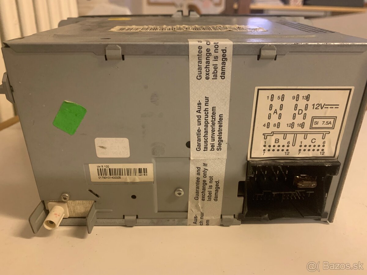 Autorádio VW R100 - 3