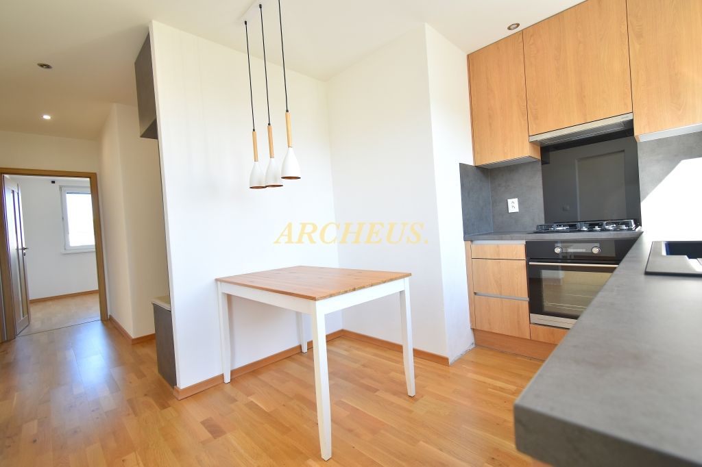 3D / EXKLUZÍVNE/ 3 IZBOVÝ BYT, PRENÁJOM, KEŽMAROK -horný JUH - 3