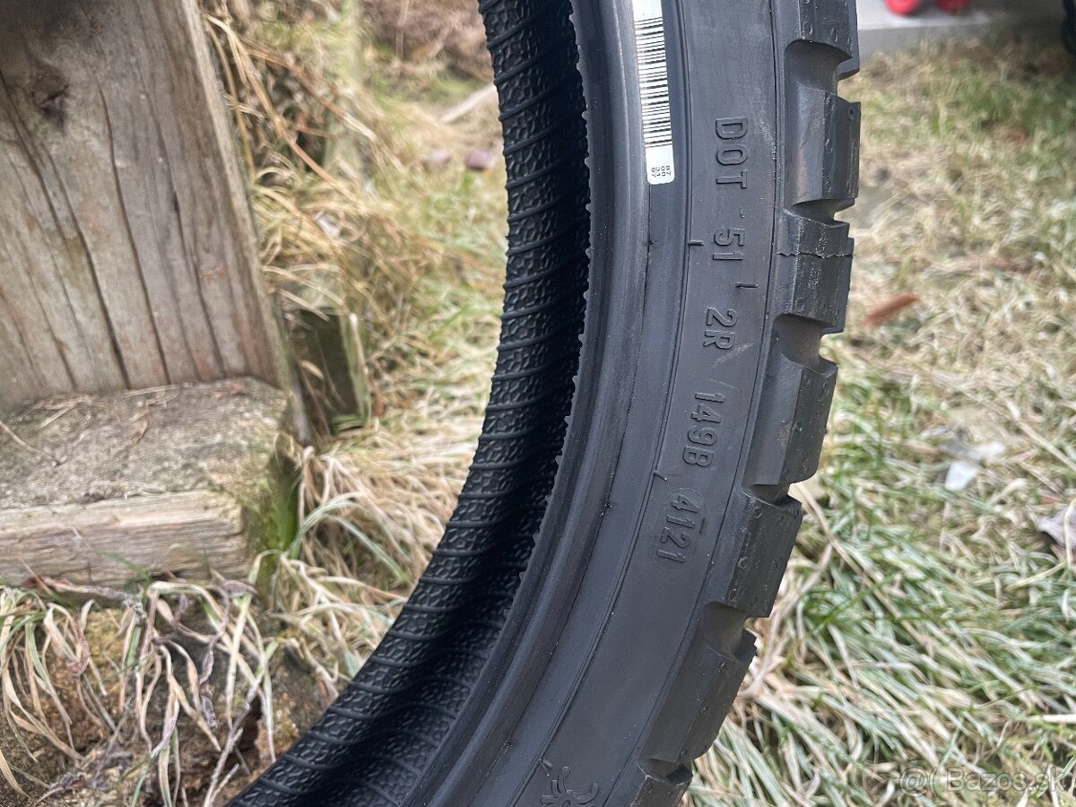Predám pneumatiku 120/70 R18 - 3