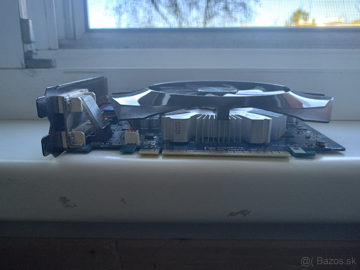 Gigabyte GeForce GV-N650OC-1GI - 3