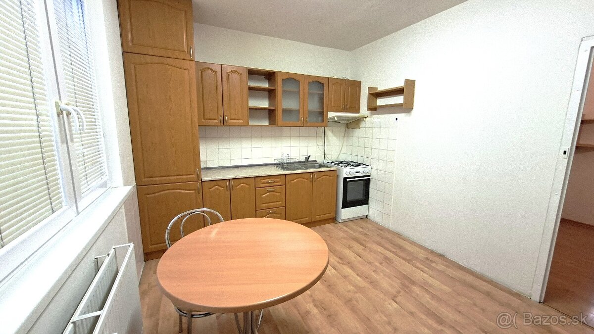 Krátkodobý prenájom 1.- izbový byt, 41m2, ul. Magurská - 3