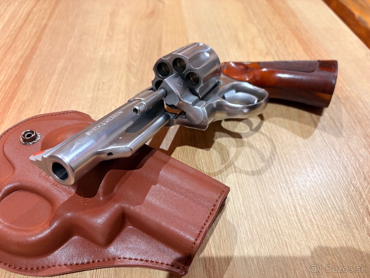 Smith & Wesson 44 Magnum - 3