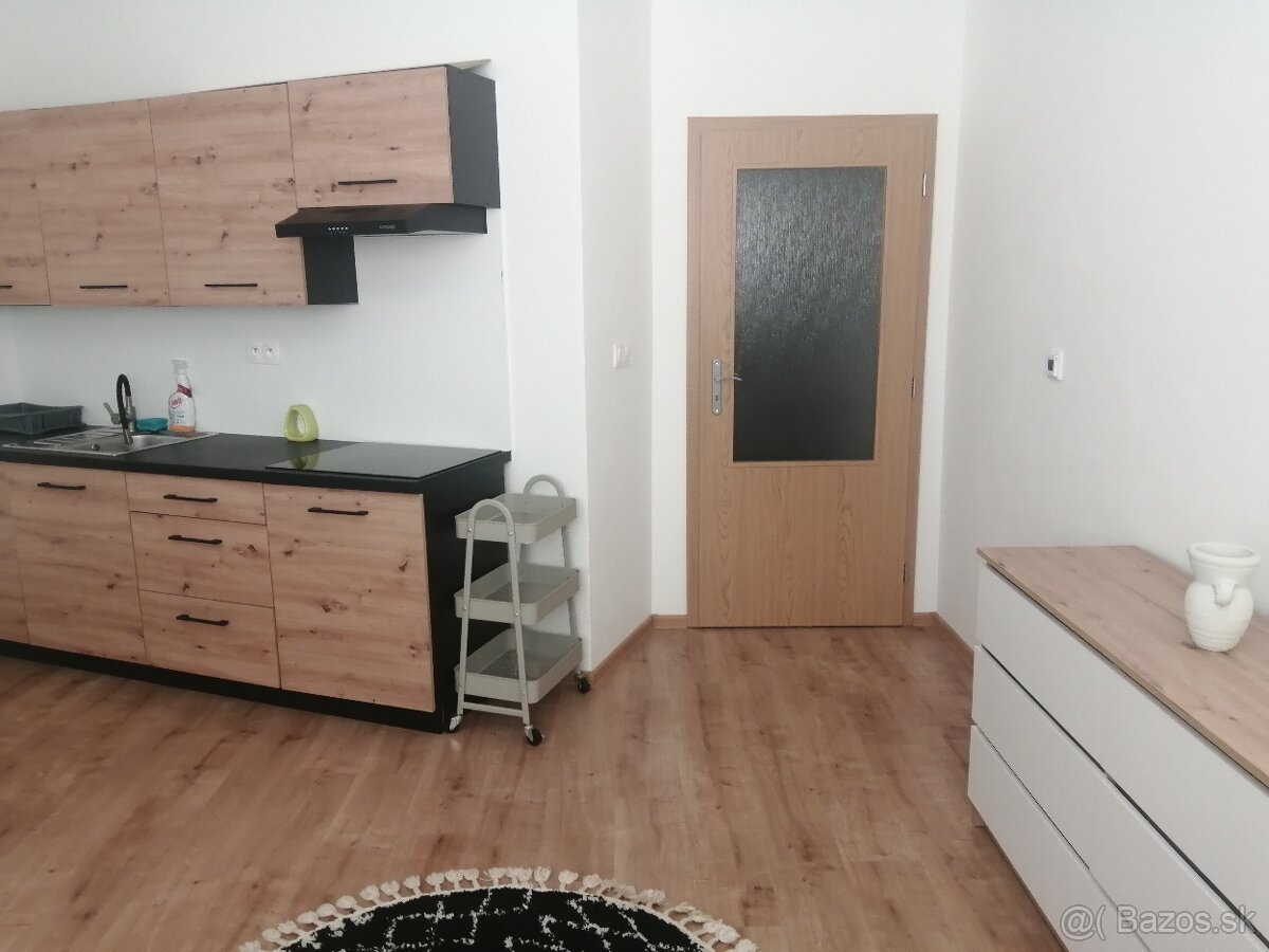 Predám 1 izb.byt - 3