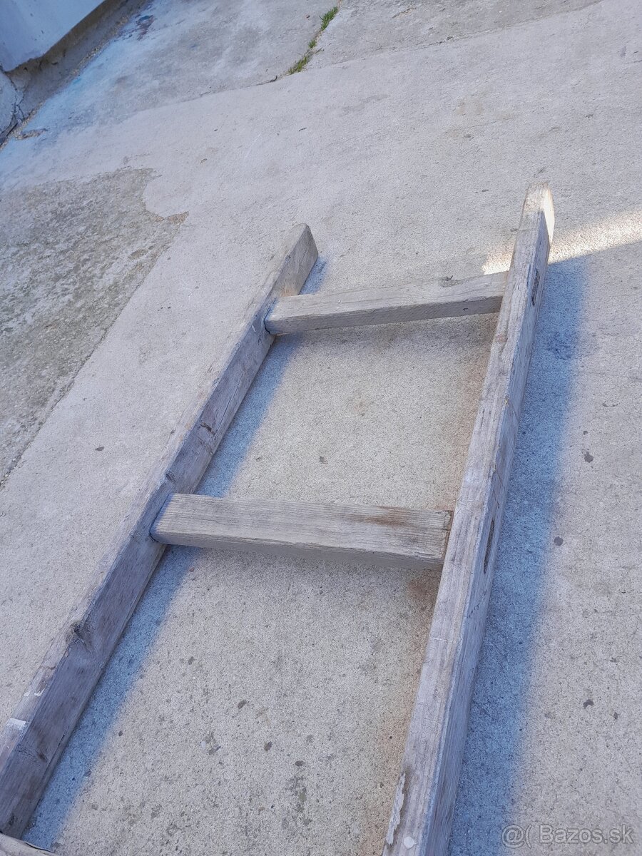 Predám drevený rebrík na dekoráciu - 3