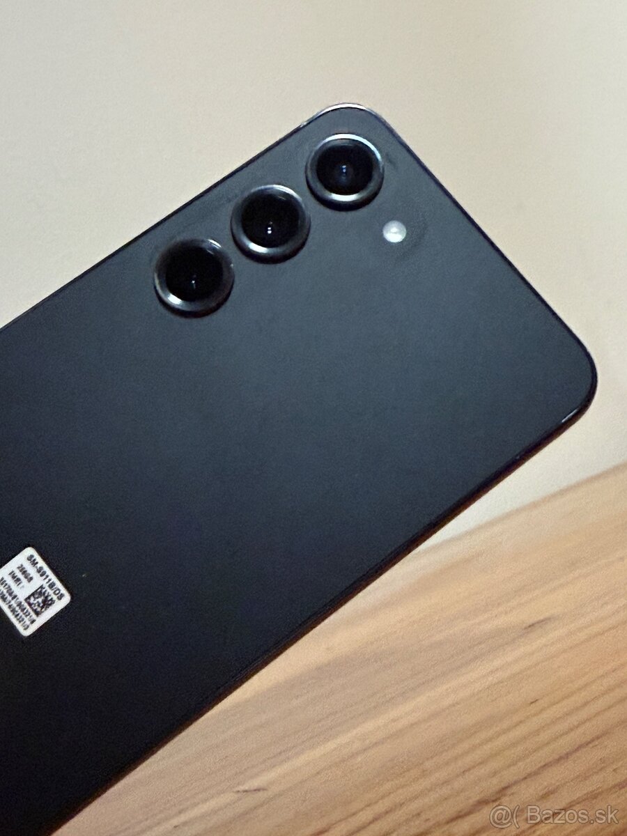 Samsung S23 cierny - 3