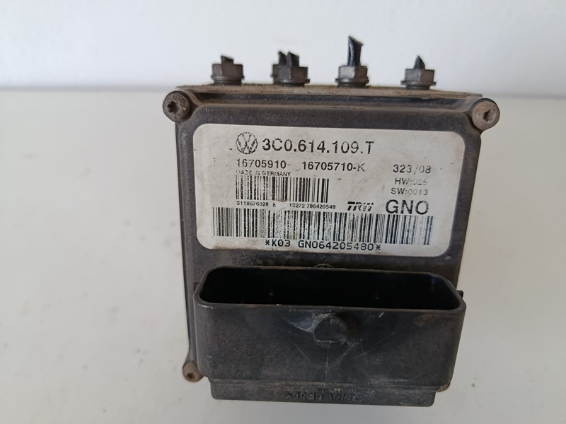 rj abs passat CC 3c0614109t 100€ - 3