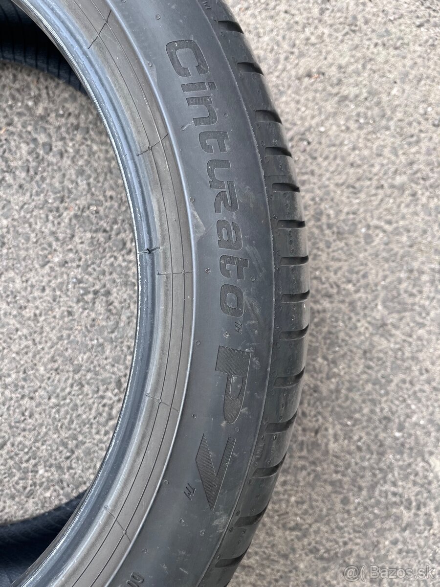225/45R18 - 3
