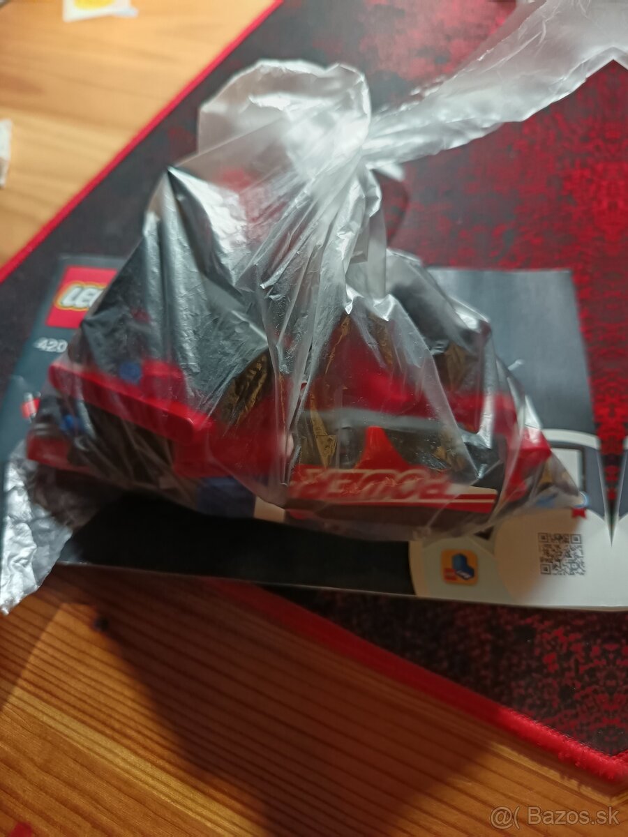 Predám lego Technic 42089 - 3