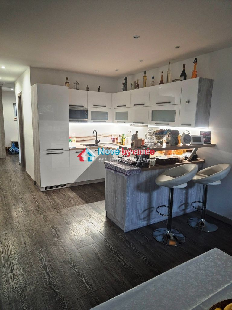 2 x Troj izbové byty s Autoumyvárňou a barom N013-123-STK - 3