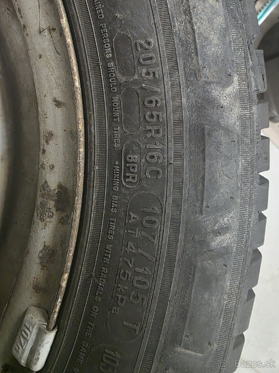 Plechové disky s pukličkami + letné pneumatiky na VW- T5, T6 - 3