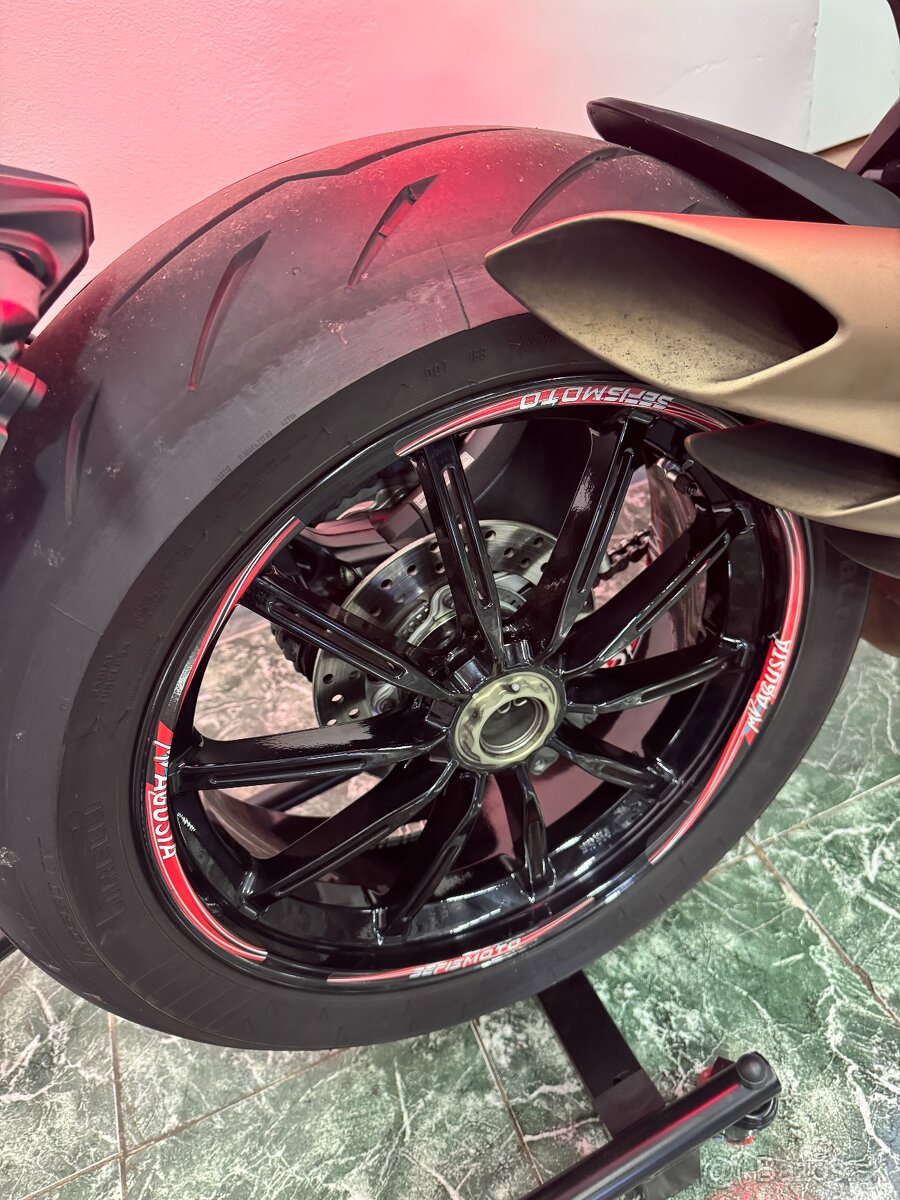 MV Agusta Dragster 800R 1. maj DPH 1980km - 3