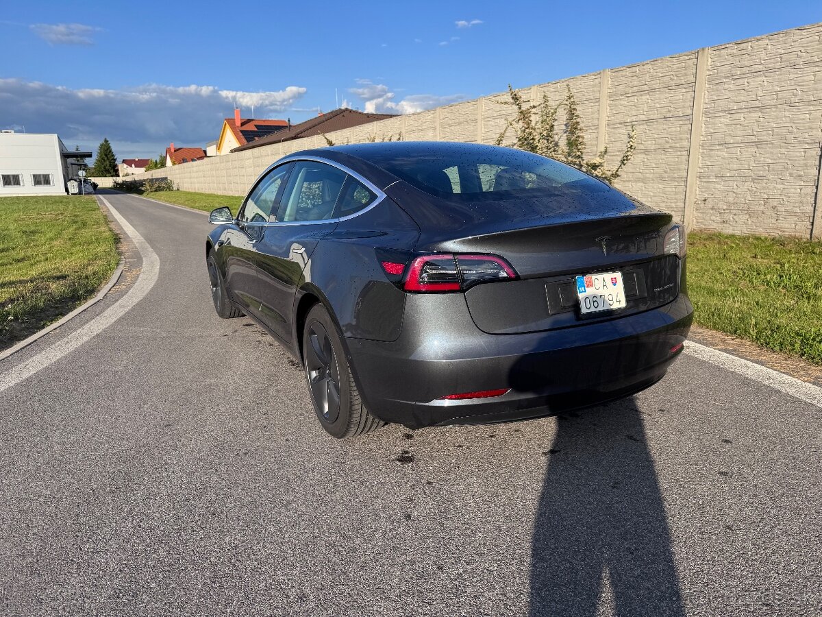 Prenájom Tesla 3 Long Range Dual Motor - 3