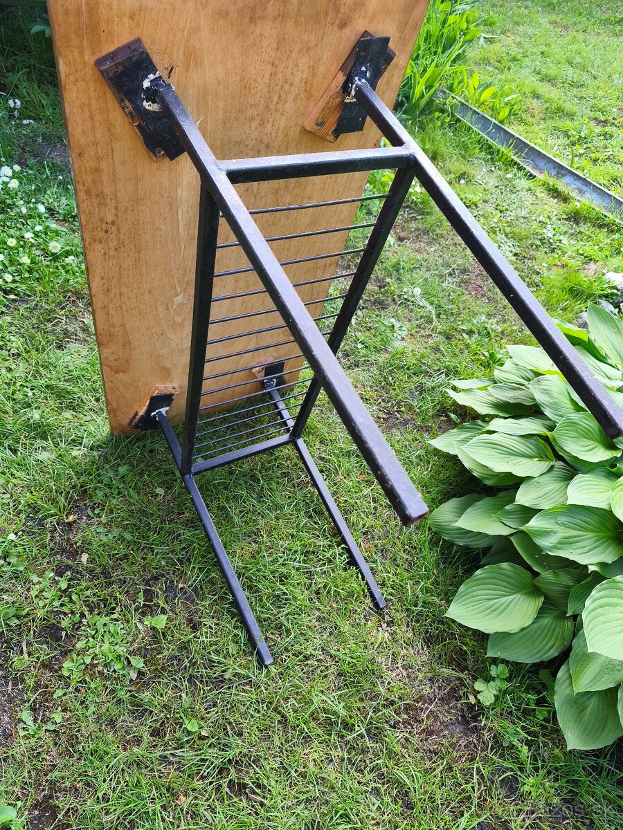 Industriálny kovový stolík - 3