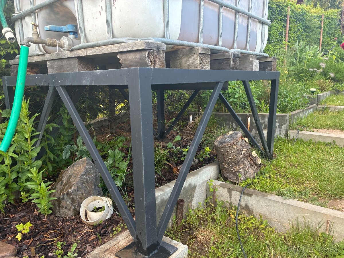 Stojan pod 1000 l nadrz - 3