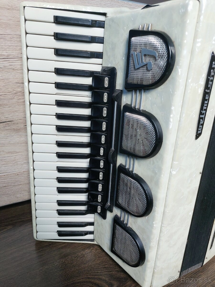 Weltmeister Stella 120 basov - 3