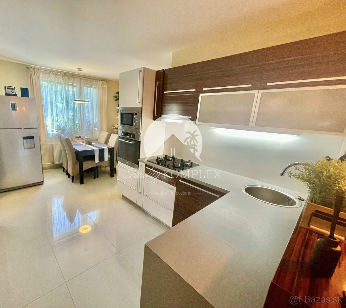 Reality KOMPLEX s.r.o., Vám ponúka na PREDAJ prémiový 3 izbo - 3
