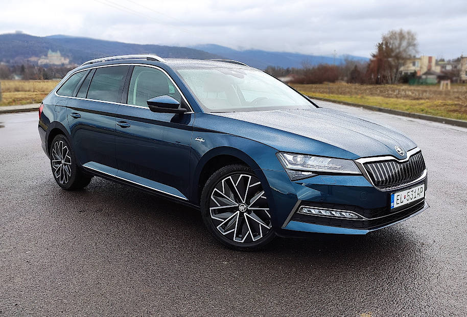 Škoda Superb IV kombi PHEV L&K - 3
