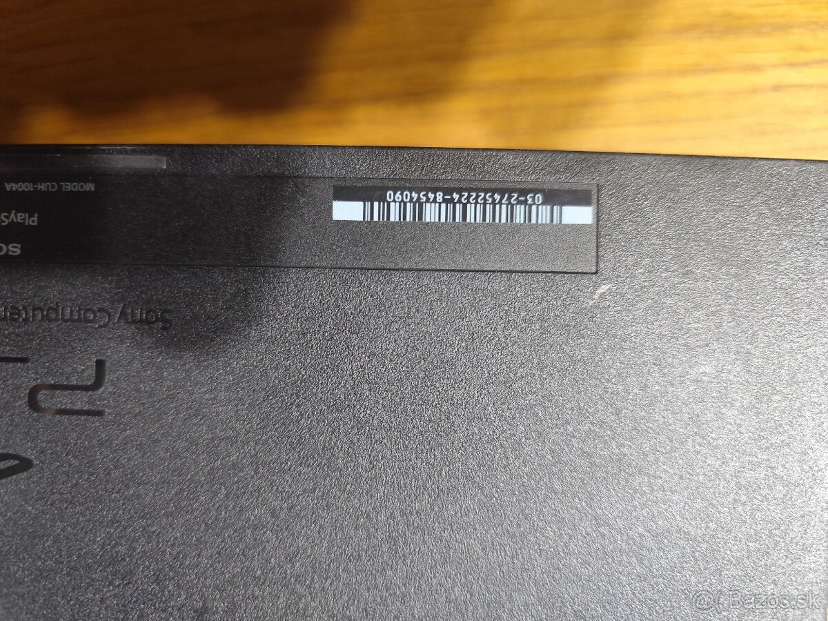 PS4 (prvá generácia, model CUH‑1004A) - 3